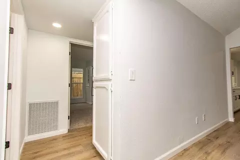 Entry Way - 2016 Scotch Pine Dr, Modesto, CA 95351 photo 2 of 3