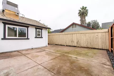 Exterior - 2016 Scotch Pine Dr, Modesto, CA 95351 photo 7 of 7