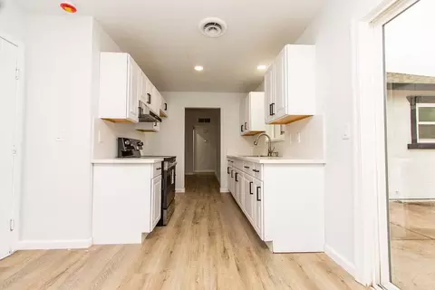Entry Way - 2016 Scotch Pine Dr, Modesto, CA 95351 photo 1 of 3
