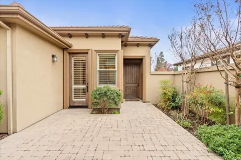 Exterior - 921 Hackberry Ave, Modesto, CA 95350 photo 7 of 8