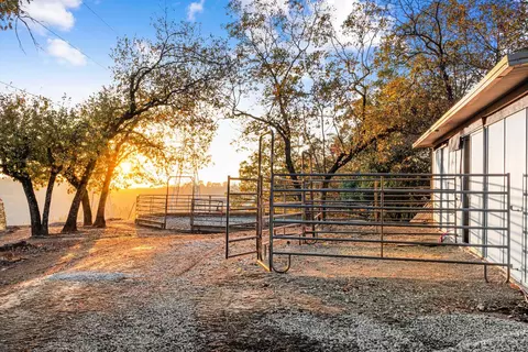 2000 Bear Rock Rd, Placerville, CA 95667 photo 3