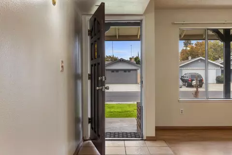 Entry Way - 1205 Kara Ln, Modesto, CA 95355 photo 2 of 7