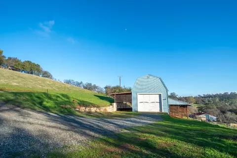 8217 Memory Ln, Auburn, CA 95603 photo 38