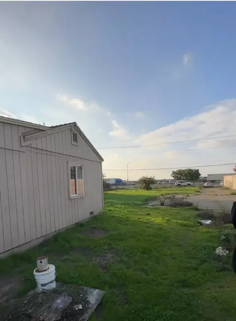 14224 S Harlan Rd, Lathrop, CA 95330 photo 5