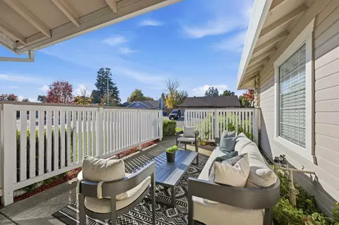 135 Winterstein Dr, Folsom, CA 95630 photo 3