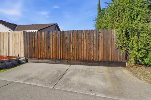 135 Winterstein Dr, Folsom, CA 95630 photo 40