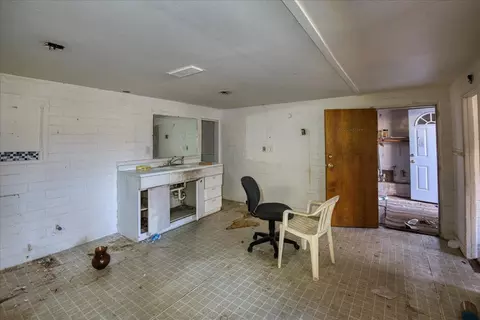 Living - 968 Virginia Ave, Olivehurst, CA 95961 photo 5 of 6