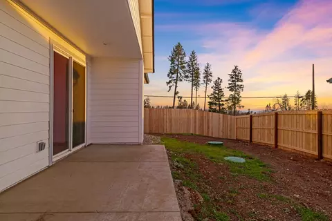 Exterior - 6097 Laurel Dr, Paradise, CA 95969 photo 5 of 9