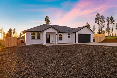 Exterior - 6097 Laurel Dr, Paradise, CA 95969 photo 7 of 9