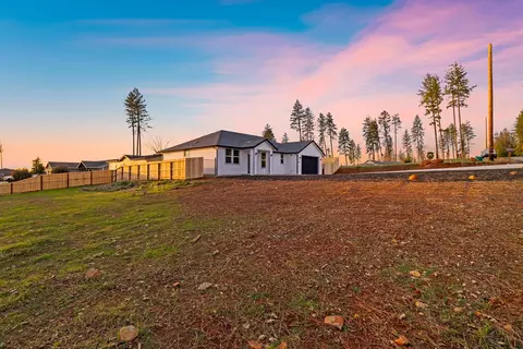 Exterior - 6097 Laurel Dr, Paradise, CA 95969 photo 9 of 9