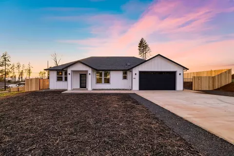 Exterior - 6097 Laurel Dr, Paradise, CA 95969 photo 2 of 9