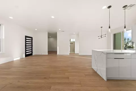 Living - 6097 Laurel Dr, Paradise, CA 95969 photo 2 of 3