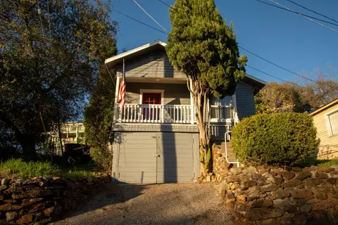 121 Aeolia Dr, Auburn, CA 95603