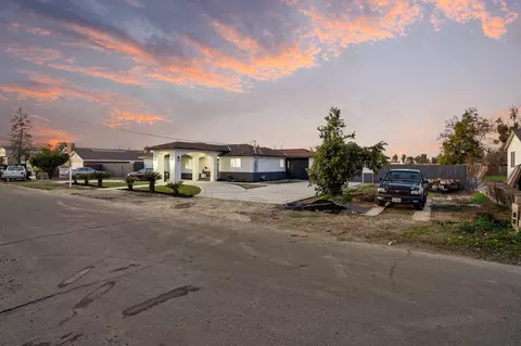 1905 Michel Ave, Modesto, CA 95358 photo 2