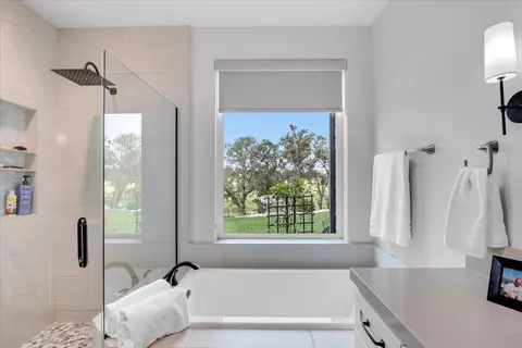 Bath - 19 Grandview Ct #21, Copperopolis, CA 95228 photo 5 of 5