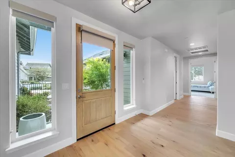 Entry Way - 19 Grandview Ct #21, Copperopolis, CA 95228 photo 2 of 4