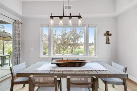 Dining - 19 Grandview Ct #21, Copperopolis, CA 95228 photo 1 of 5
