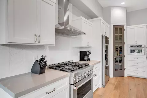 Kitchen - 19 Grandview Ct #21, Copperopolis, CA 95228 photo 8 of 10