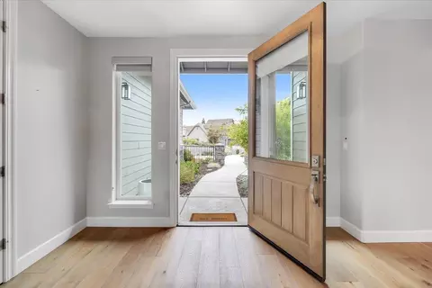 Entry Way - 19 Grandview Ct #21, Copperopolis, CA 95228 photo 1 of 4