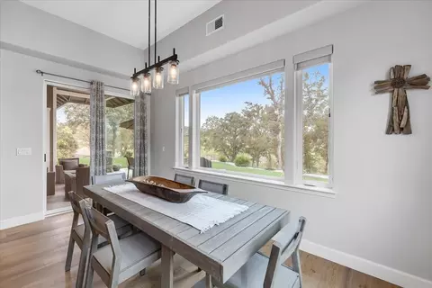 Dining - 19 Grandview Ct #21, Copperopolis, CA 95228 photo 2 of 5