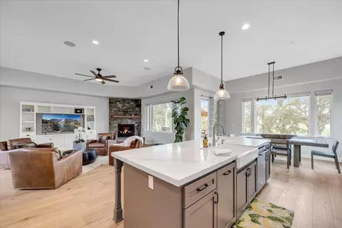 Kitchen - 19 Grandview Ct #21, Copperopolis, CA 95228 photo 3 of 10