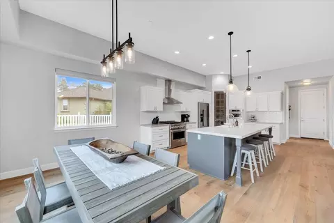 Dining - 19 Grandview Ct #21, Copperopolis, CA 95228 photo 3 of 5