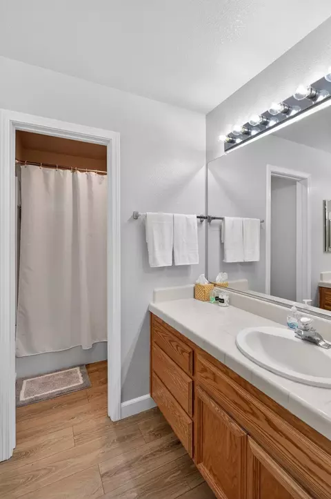 Bath - 8001 Landmark Pl, Antelope, CA 95843 photo 3 of 4