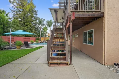 Exterior - 8001 Landmark Pl, Antelope, CA 95843 photo 7 of 11