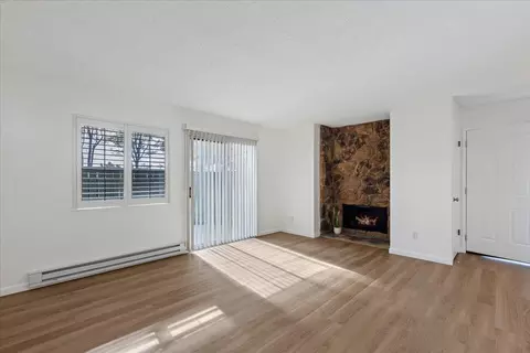Living - 331 Caliente Cir, San Leandro, CA 94578 photo 4 of 4