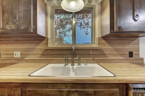 Kitchen - 13032 Thistle Loop, Penn Valley, CA 95946 photo 4 of 4