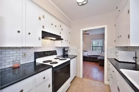 Kitchen - 3048 Garfield Ave, Carmichael, CA 95608 photo 5 of 6