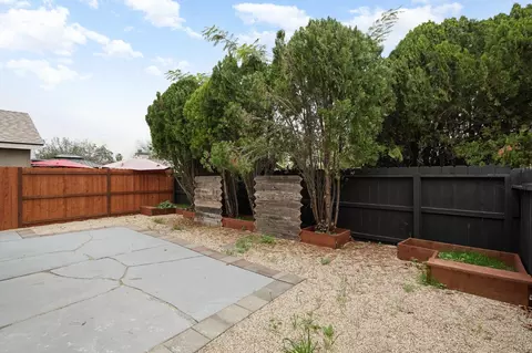 Exterior - 335 W Clover Rd, Tracy, CA 95376 photo 3 of 7