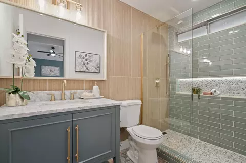Bath - 335 W Clover Rd, Tracy, CA 95376 photo 2 of 3