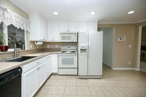 Kitchen - 2209 7th St, Ceres, CA 95307 photo 5 of 6