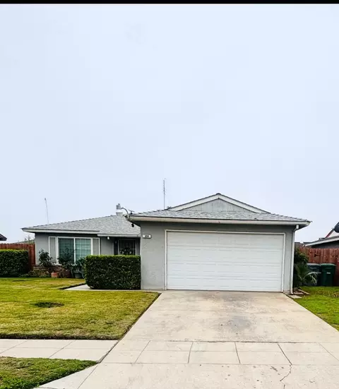 808 Ashlan Way, Madera, CA 93638 photo 1