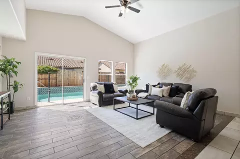 Living - 609 Roadrunner Dr, Patterson, CA 95363 photo 2 of 2