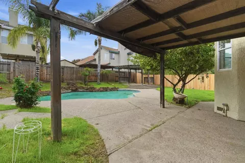 Exterior - 1460 Cornucopia Pl, Tracy, CA 95377 photo 5 of 11