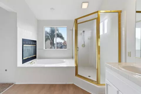 Bath - 1460 Cornucopia Pl, Tracy, CA 95377 photo 3 of 3