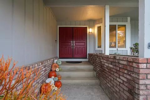 Entry Way - 1820 N Berkeley Ave, Turlock, CA 95382 photo 1 of 2