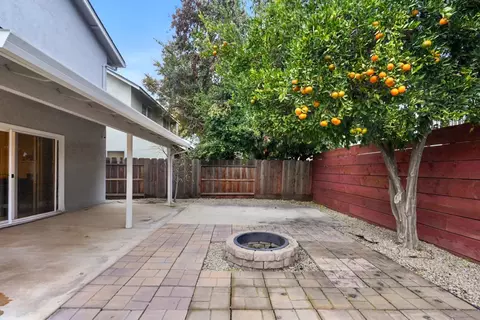 Exterior - 1820 N Berkeley Ave, Turlock, CA 95382 photo 5 of 6