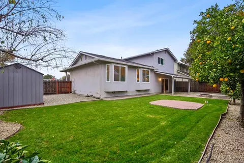 Exterior - 1820 N Berkeley Ave, Turlock, CA 95382 photo 4 of 6