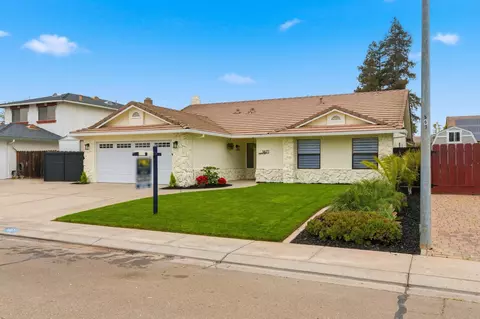 Exterior - 1671 Davis St, Ripon, CA 95366 photo 3 of 10