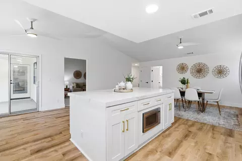 Kitchen - 1671 Davis St, Ripon, CA 95366 photo 3 of 4