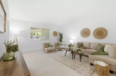 Living - 1671 Davis St, Ripon, CA 95366 photo 1 of 2