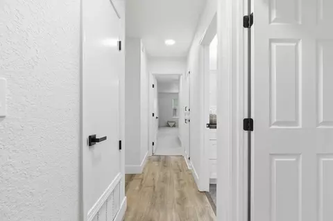 Entry Way - 1671 Davis St, Ripon, CA 95366 photo 3 of 3