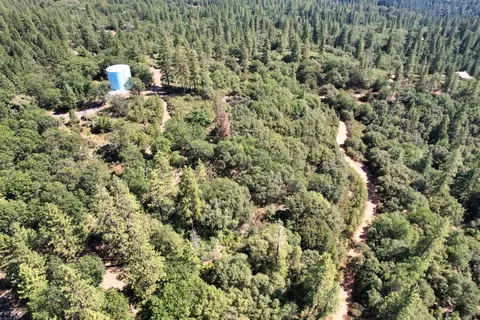 1233 Cedar Hill Rd, Mokelumne Hill, CA 95245