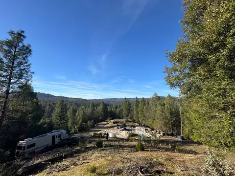 14037 Arrowhead Mine Rd, Grass Valley, CA 95945