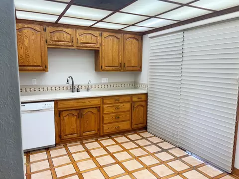 Kitchen - 617 Edgebrook Ct, Modesto, CA 95354 photo 3 of 3