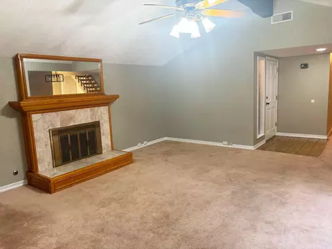 Living - 617 Edgebrook Ct, Modesto, CA 95354 photo 4 of 5