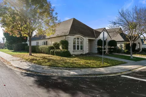 Exterior - 1128 Valencia Ct, Modesto, CA 95350 photo 2 of 8